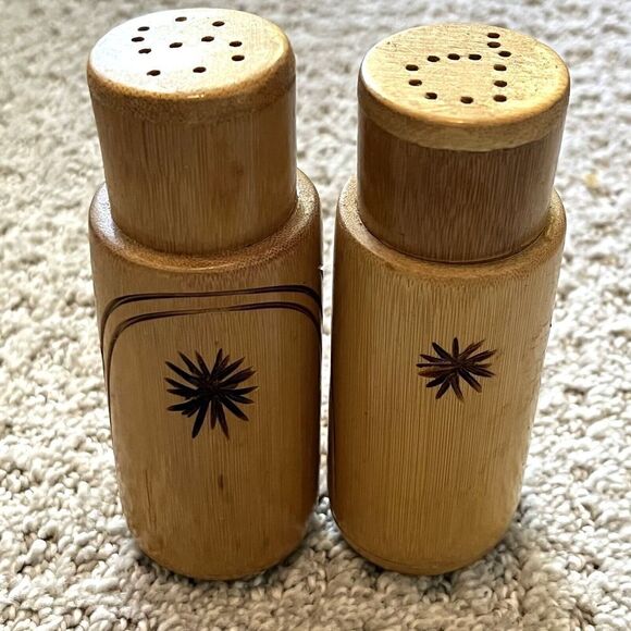 Hibiscus Atomic Wooden Salt & Pepper Shakers Mid Century Teak? Hawaiian - Picture 3 of 7